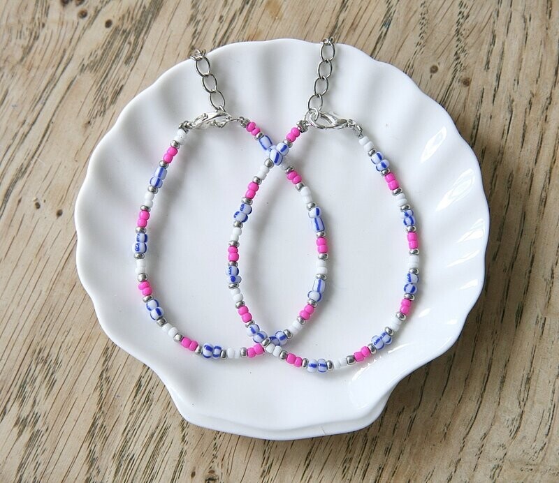 roze-blauw-wit armbandje