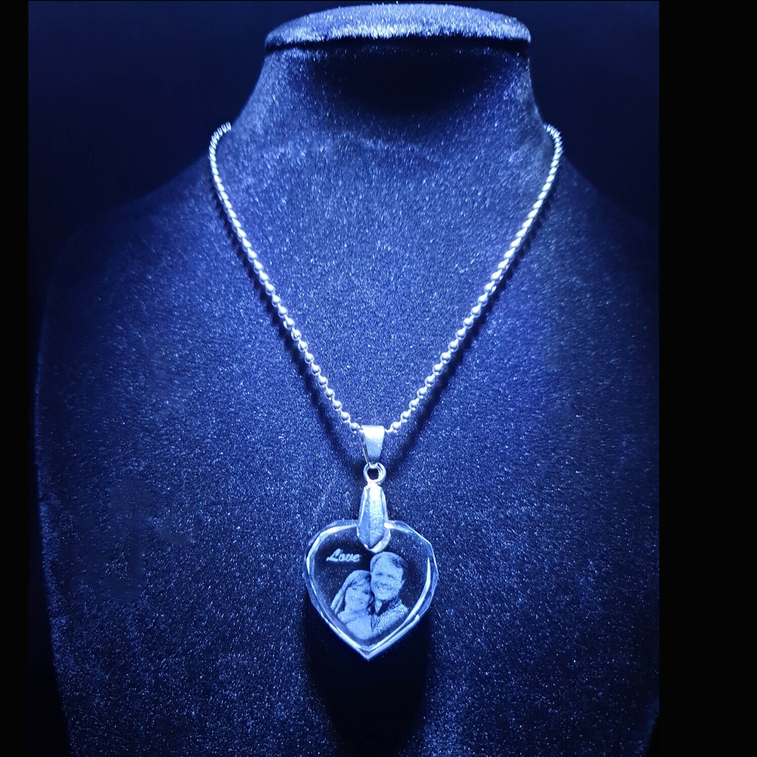 CRYSTAL HEART PENDENT 40*40*5 MM