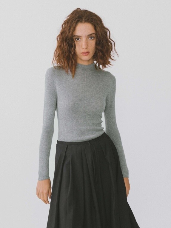 Turtle Neck Knit Top