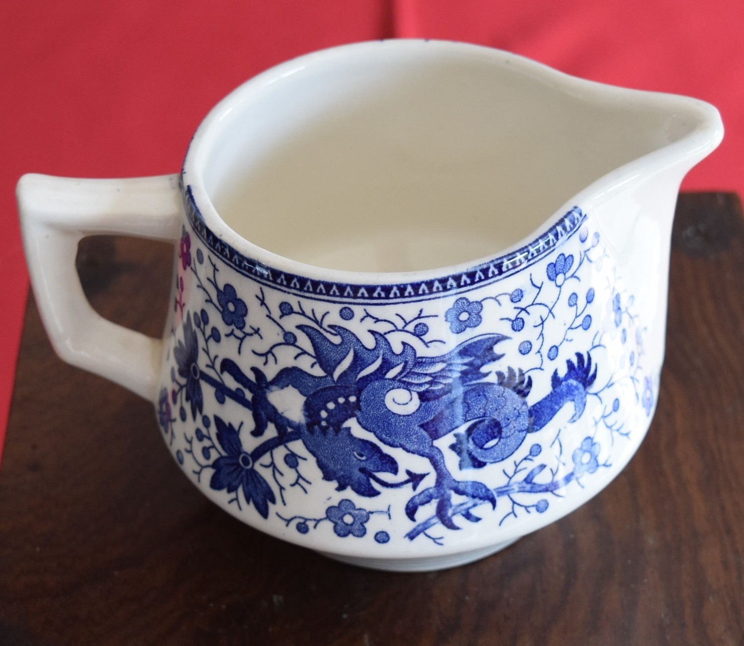 POT A LAIT  DRAGON