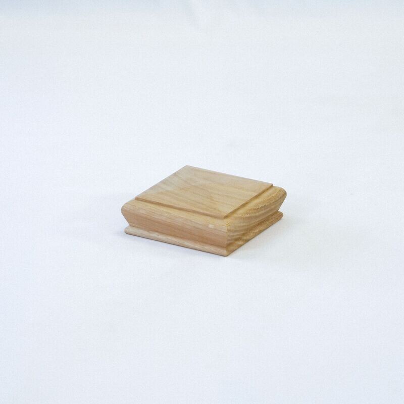 Oak Pyramid Cap 147 x 147