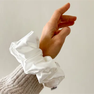 Xxl White Satin Scrunchie