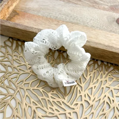 Small Diamond White Lace Scrunchie