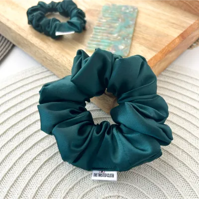 3 Pcs Emerald Green Satin Scrunchie &amp; Comb Set