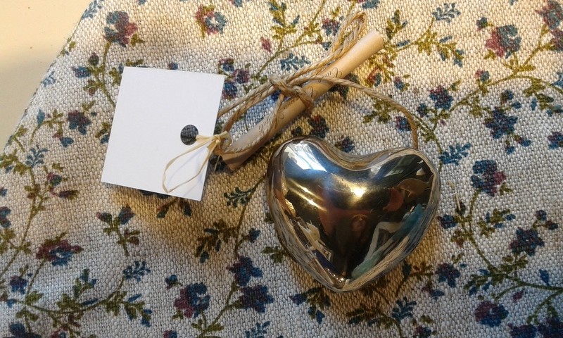 CUORE RICHIAMA ANGELI CON SCATOLINA
