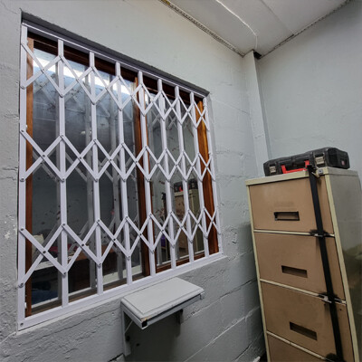 Alugrille burglar bar  (medium - tall)