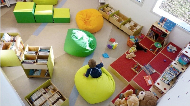 AMBIENTAZIONE BIBLIOTECA JUNIOR