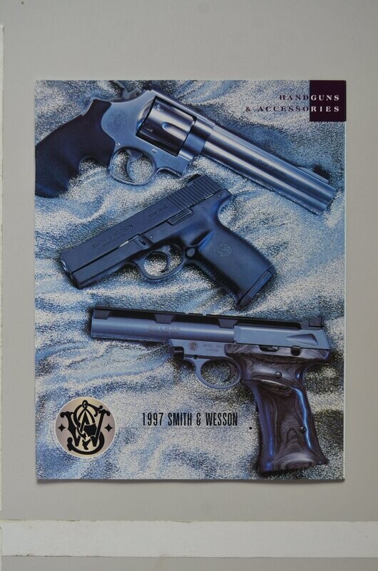 Smith & Wesson Product catalogue 1997