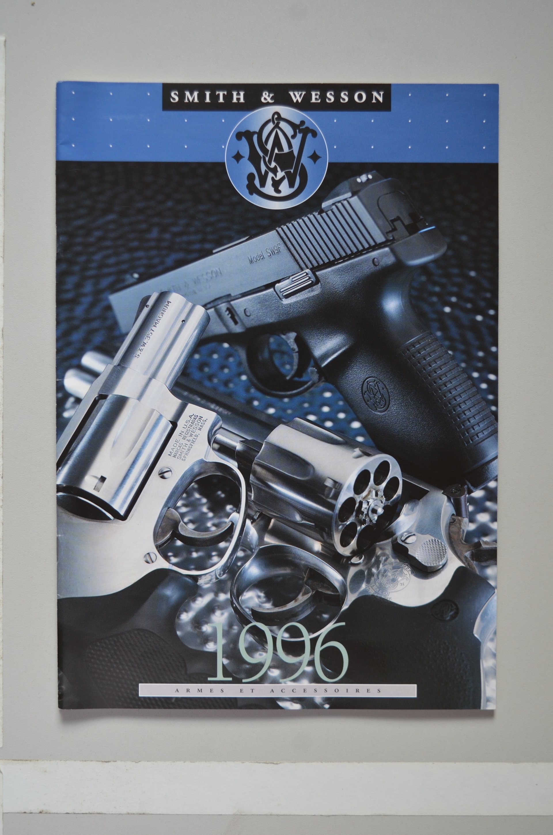 Smith & Wesson Product catalogue 1996