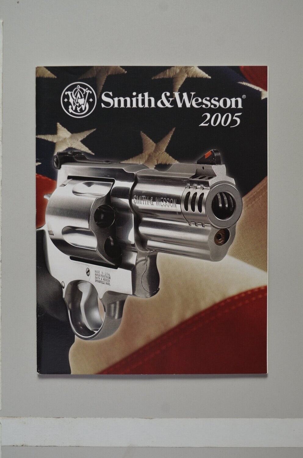 Smith & Wesson Product catalogue 2005