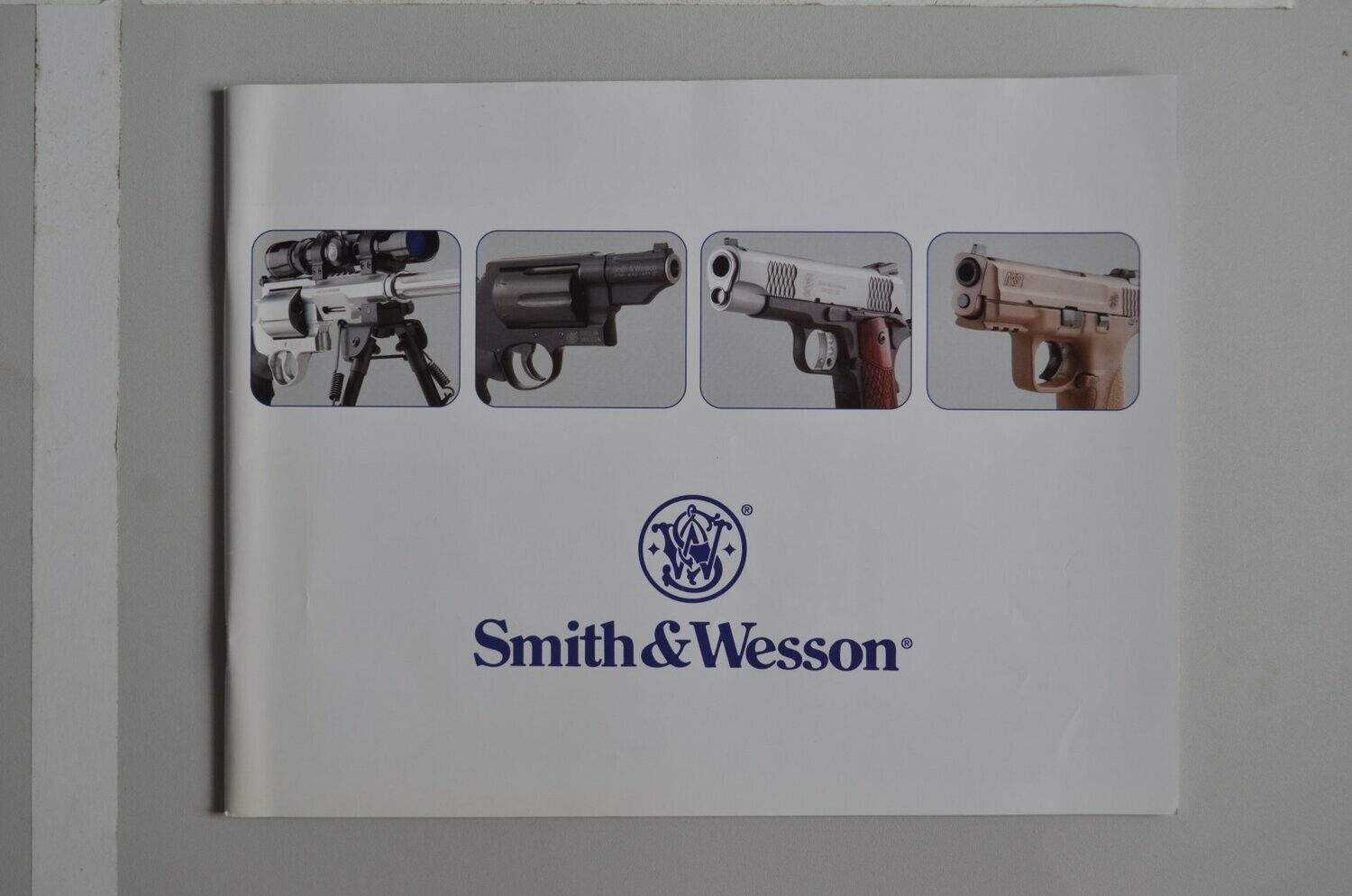 Smith & Wesson Product catalogue 2011