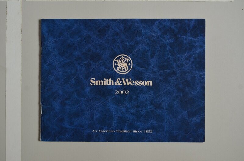 Smith & Wesson Product catalogue 2002