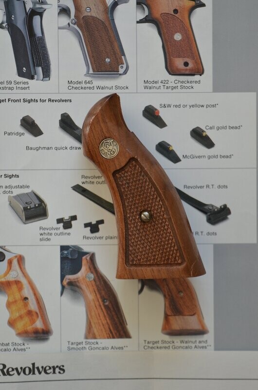 S&W	Grips