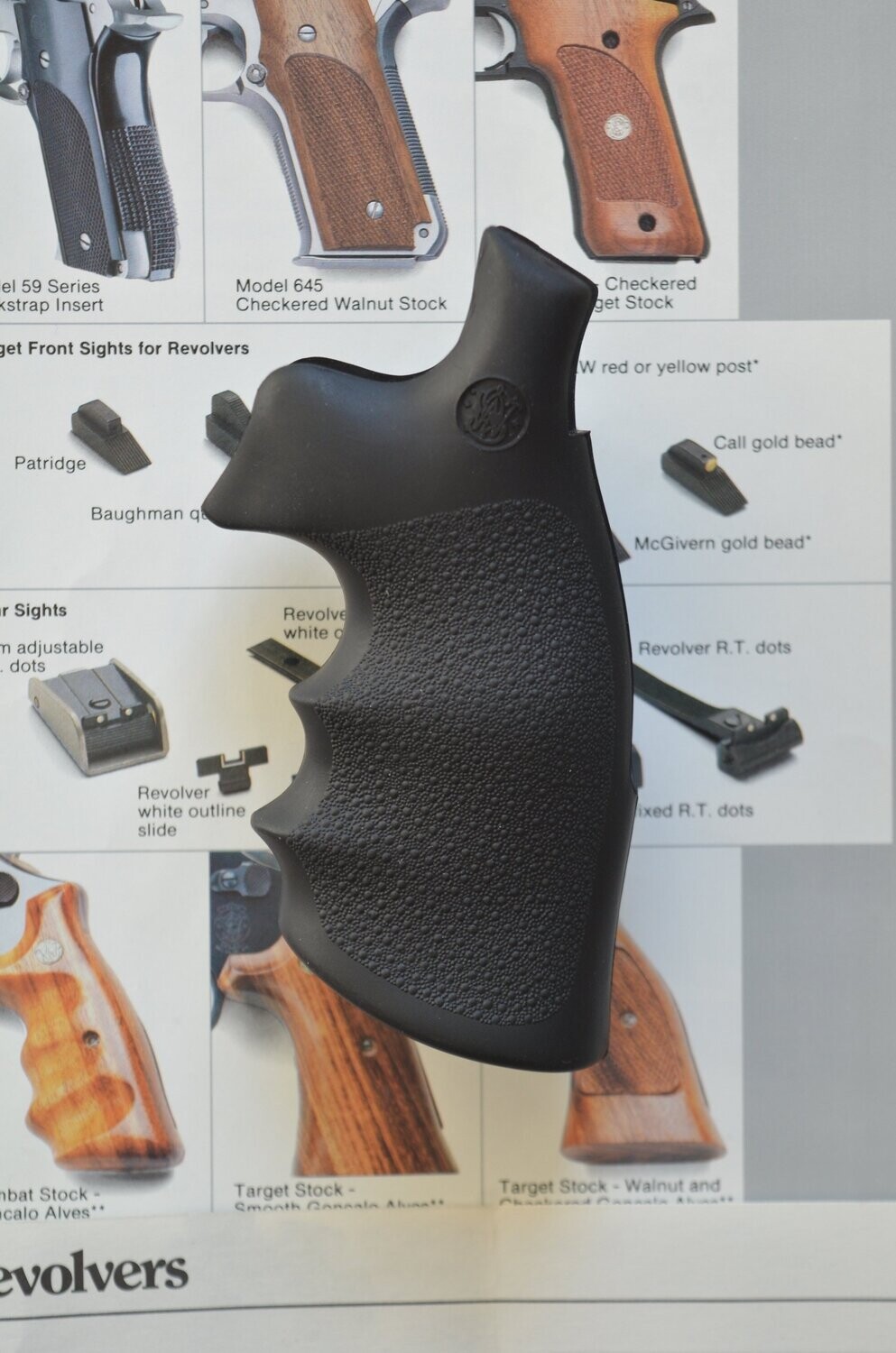 S&W	Grips