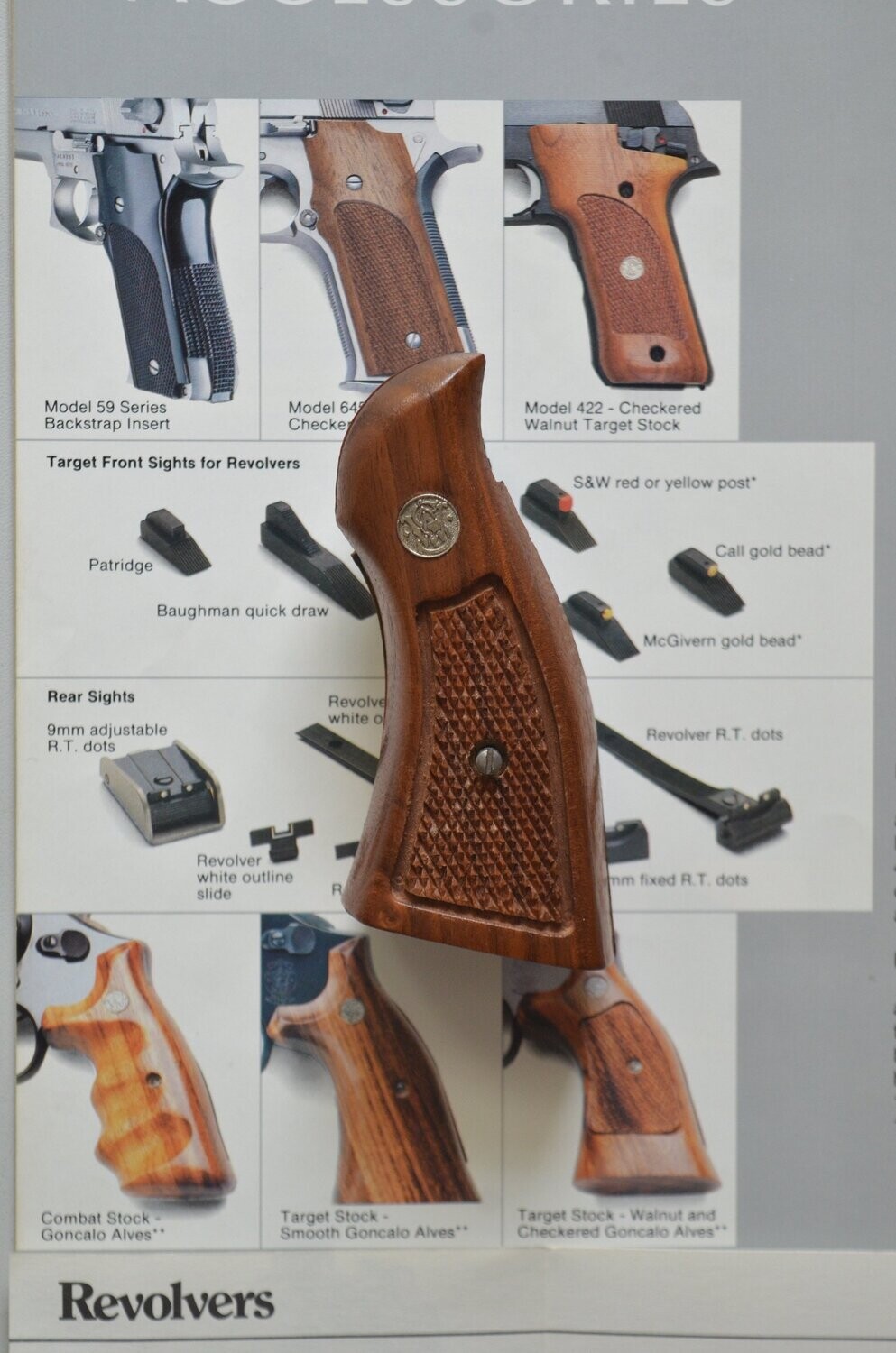 S&W	Grips