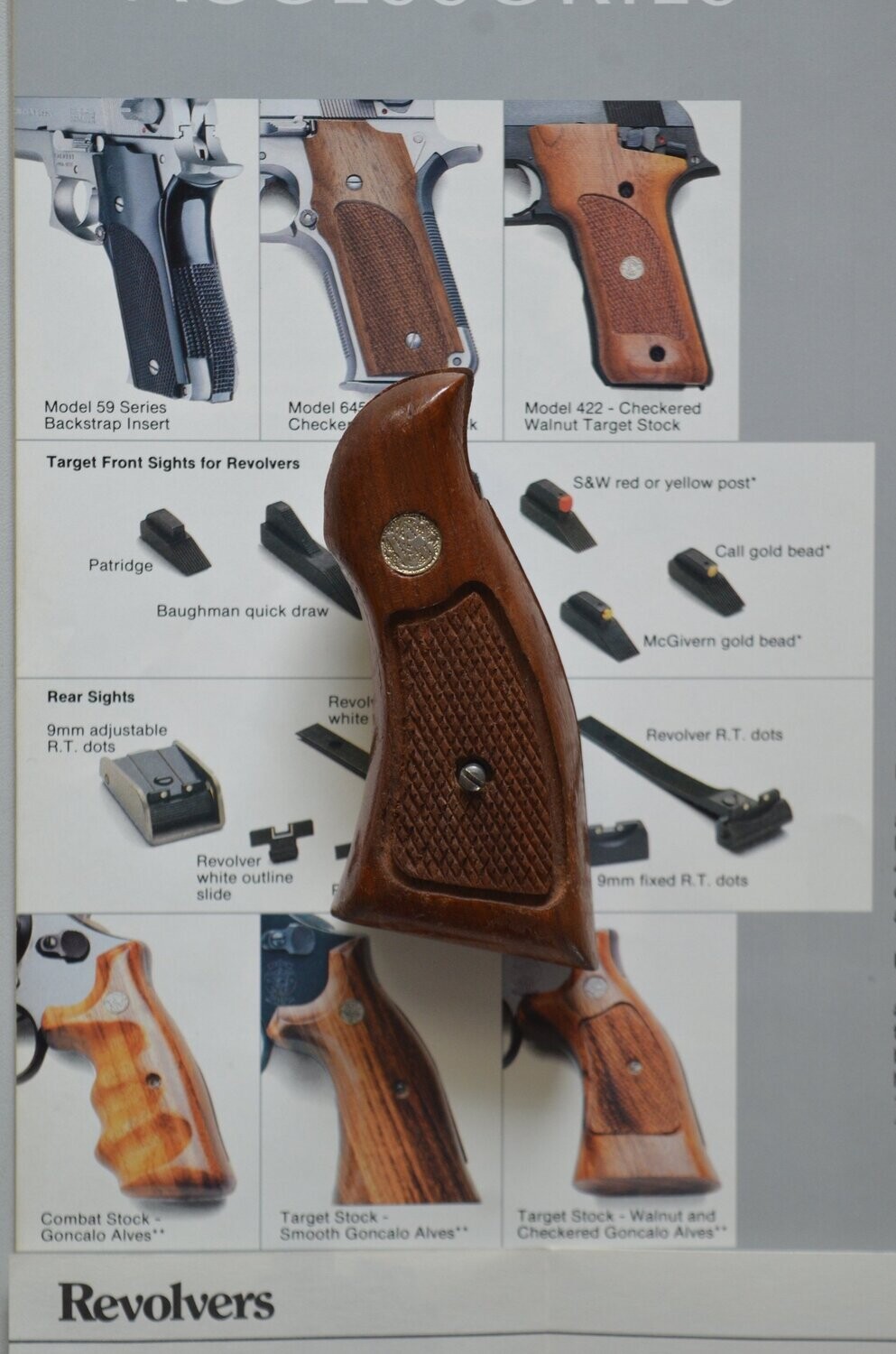 S&W	Grips