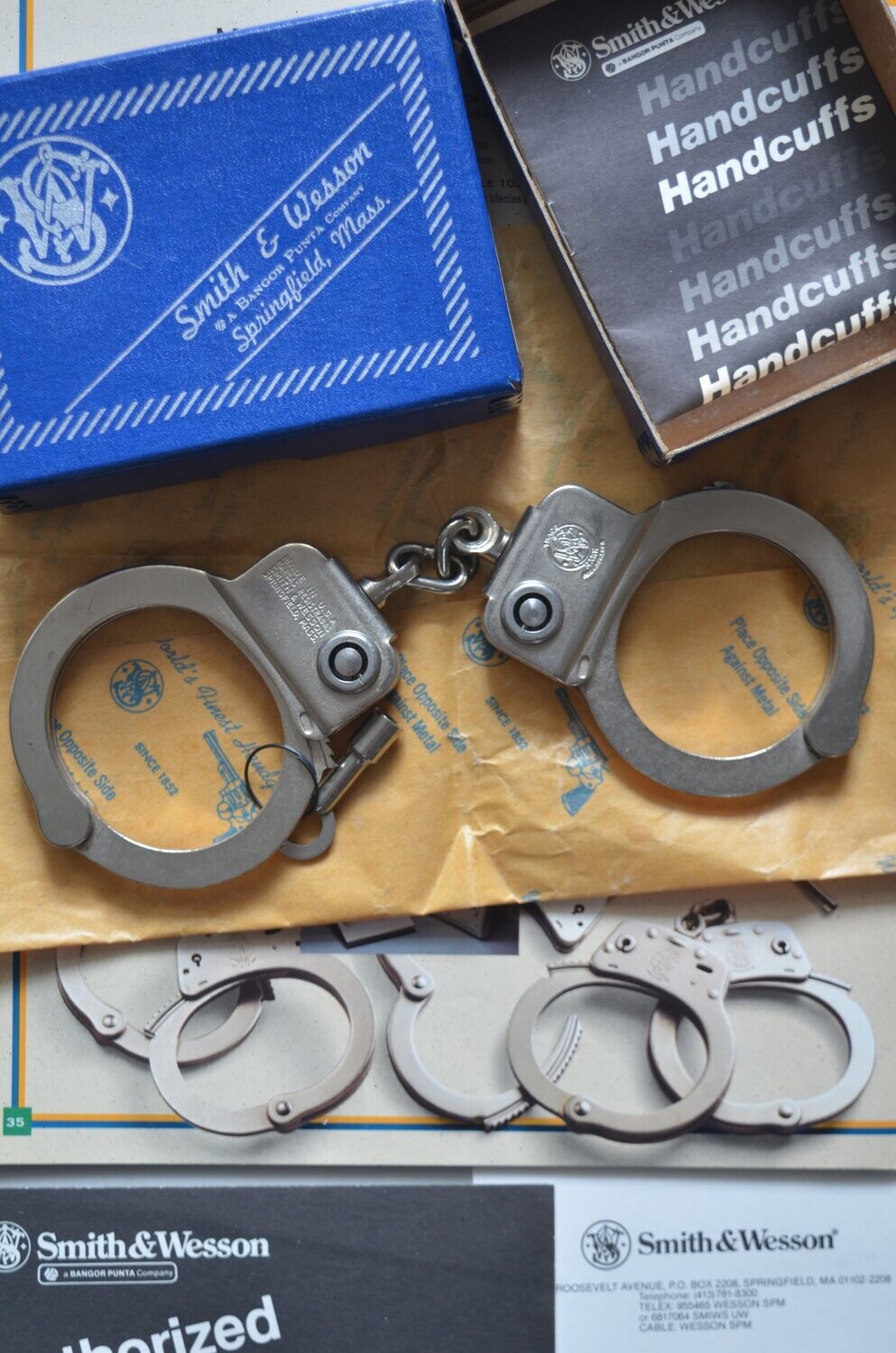 S&W	Handcuffs