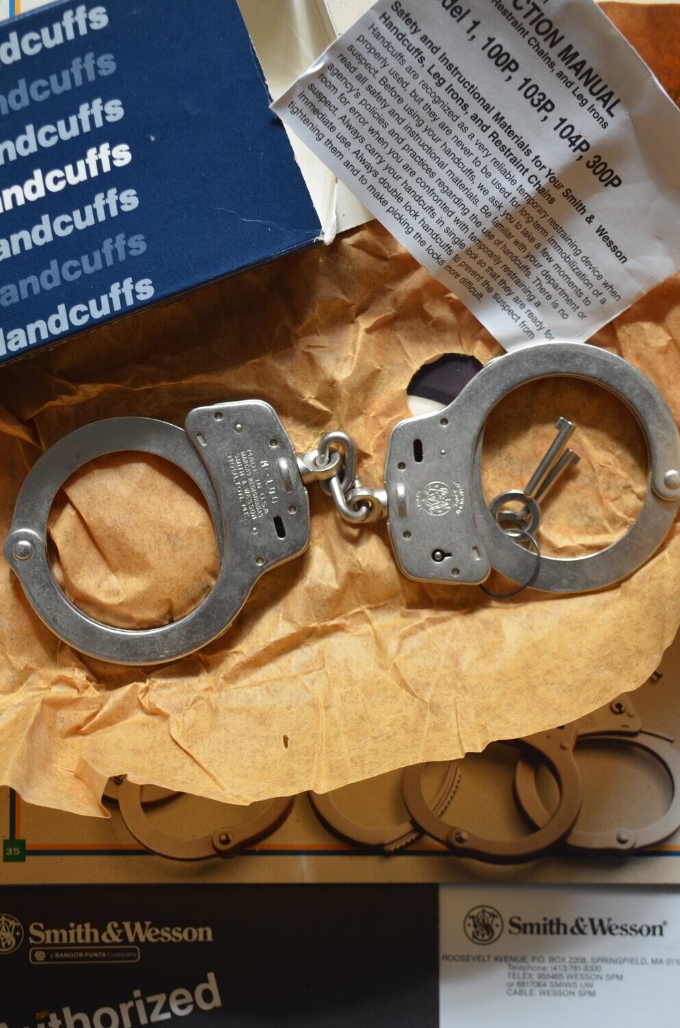 S&W	Handcuffs