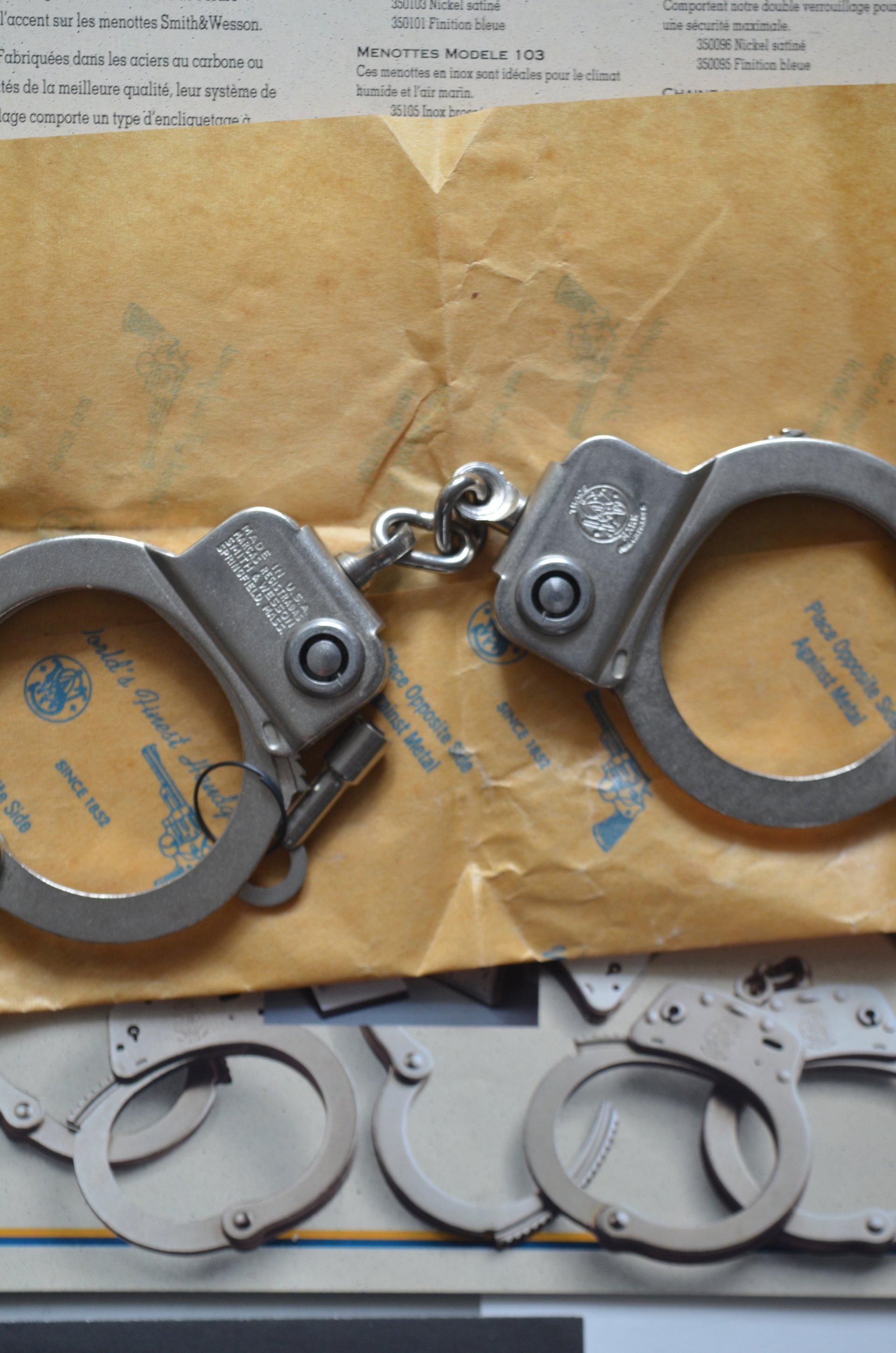 S&W	Handcuffs