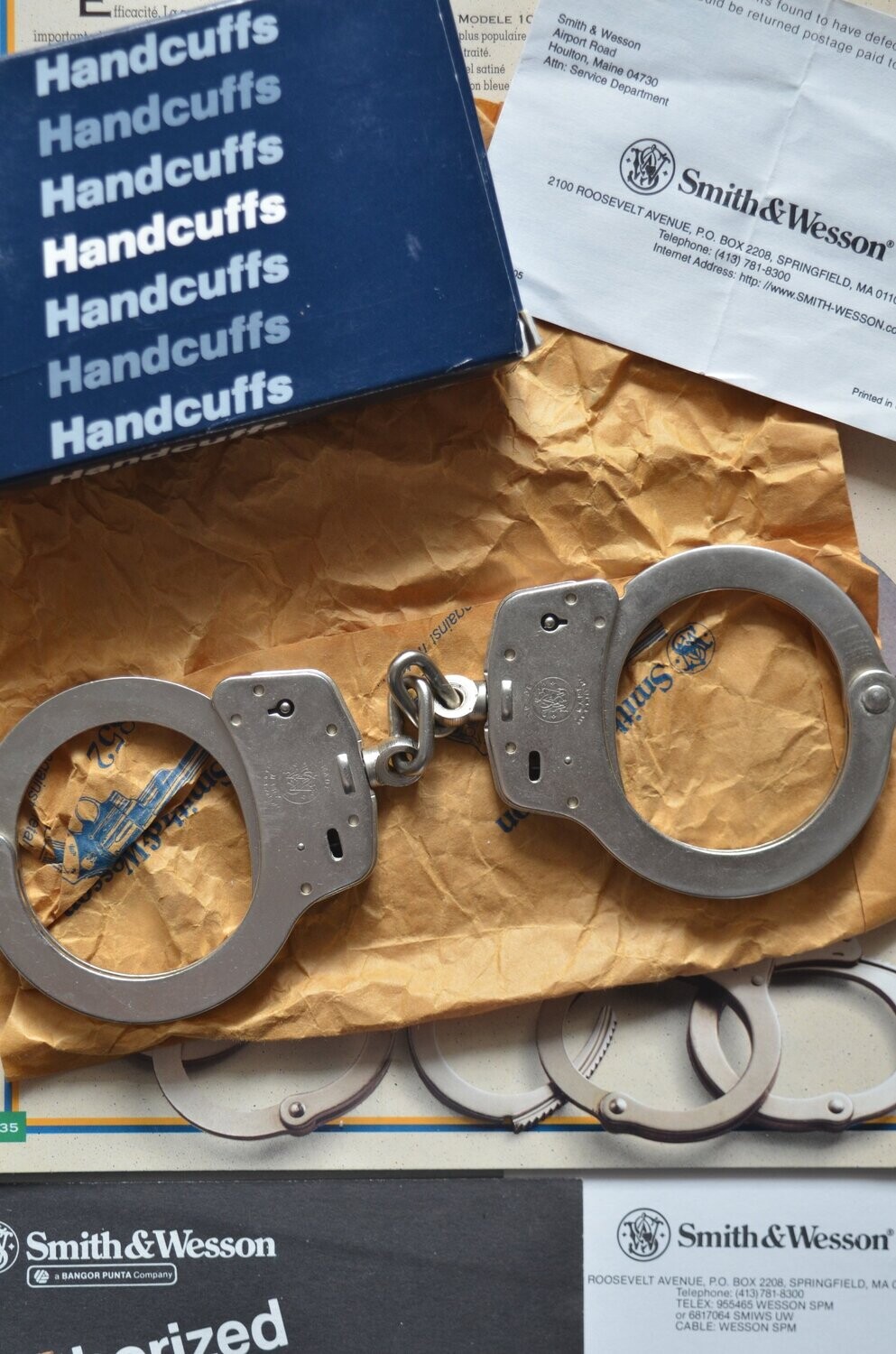 S&W	Handcuffs