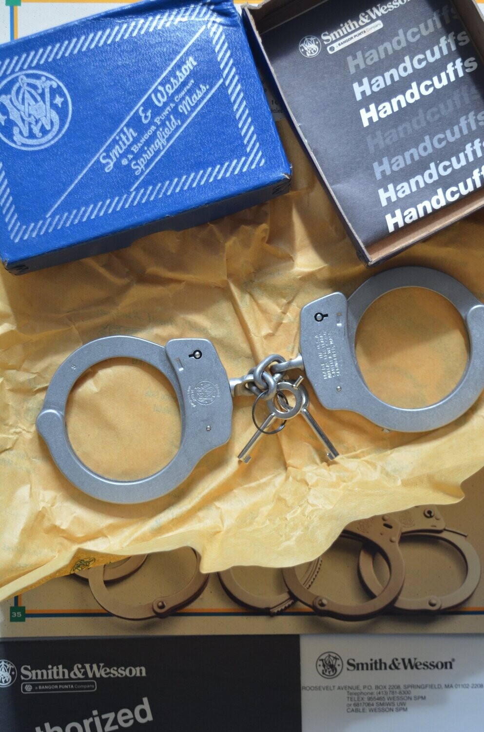 S&W	Handcuffs