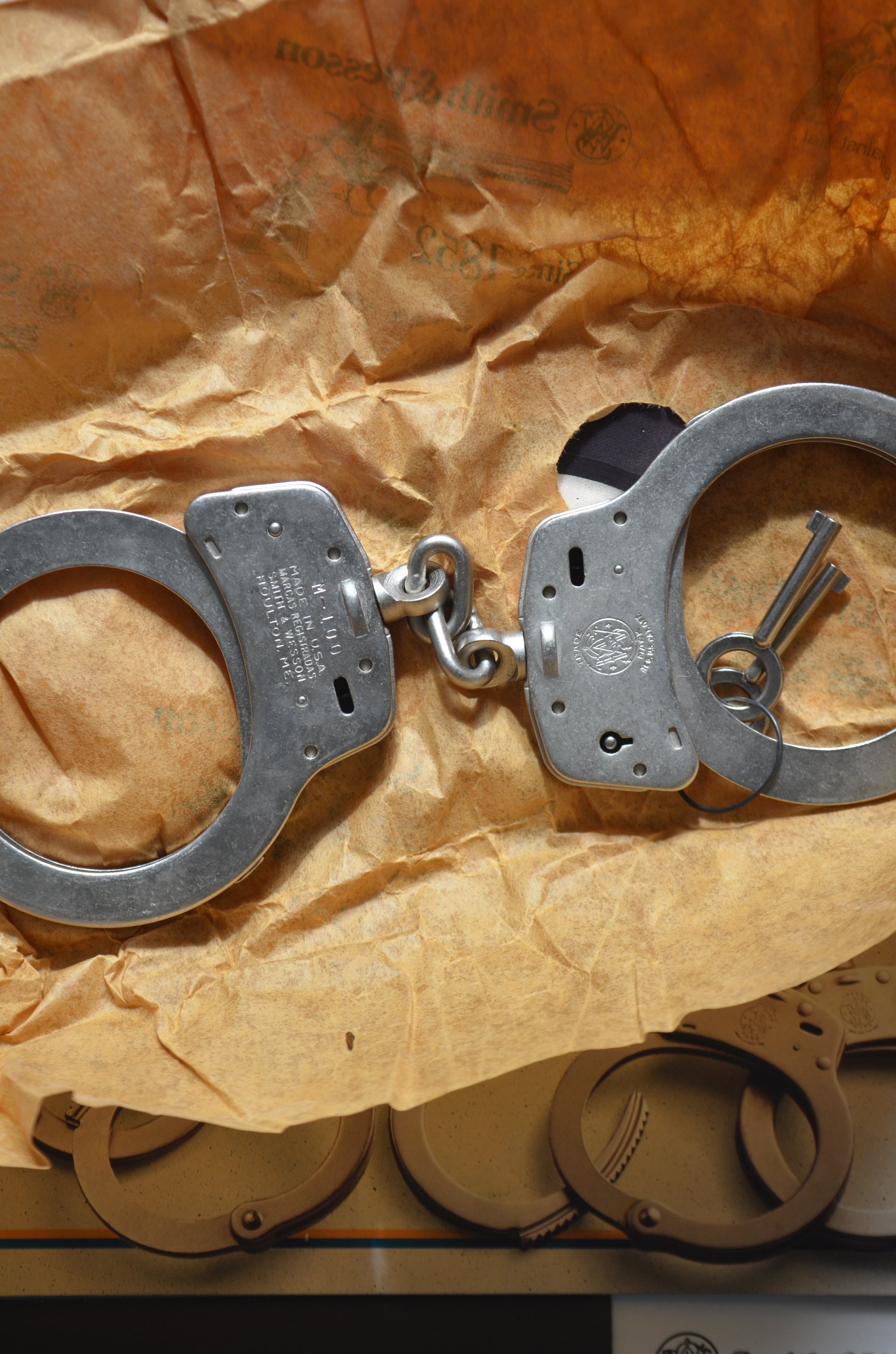 S&W	Handcuffs