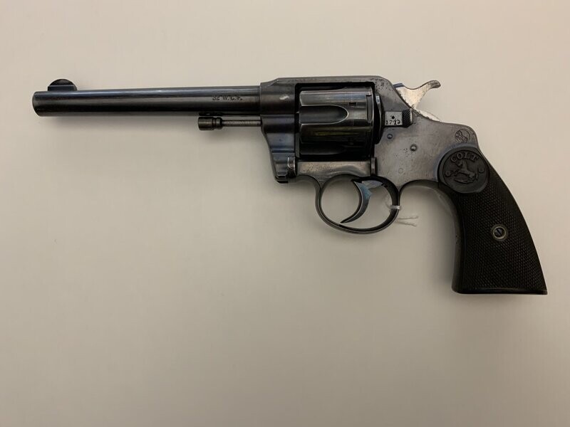 COLT 	NEW MODEL ARMY		32 WCF