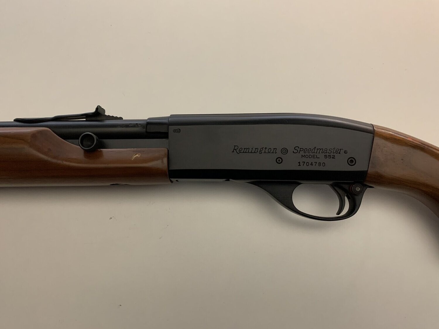 REMINGTON	MODEL 552 SPEEDMASTER	22 LR