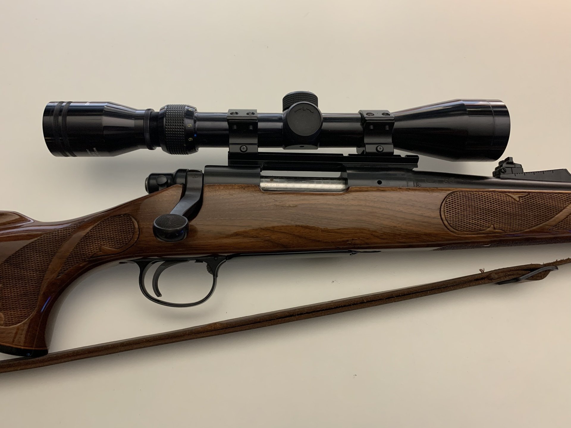 REMINGTON 	MODEL 700 SA BDL	243 WIN