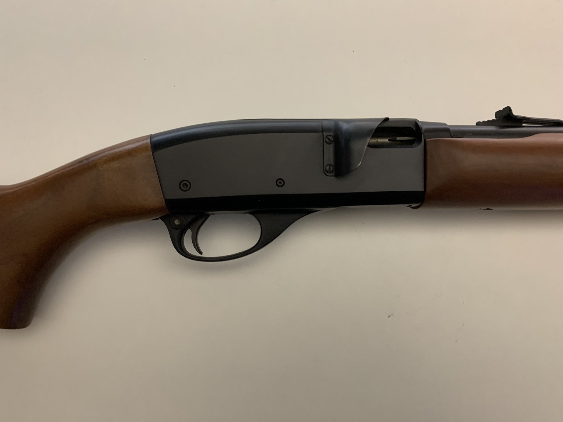 REMINGTON	MODEL 552 SPEEDMASTER	22 LR