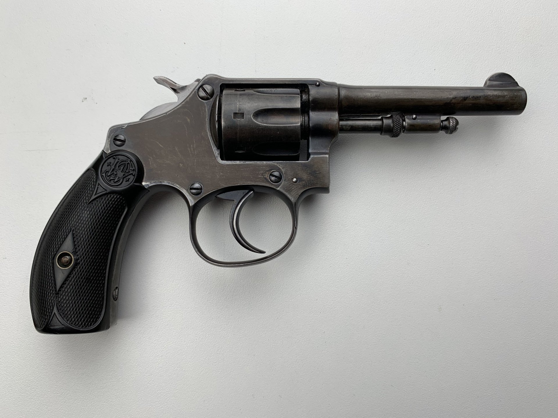 S&W	HE PRE WAR		LADYSMITH 	2ND	22 SHORT