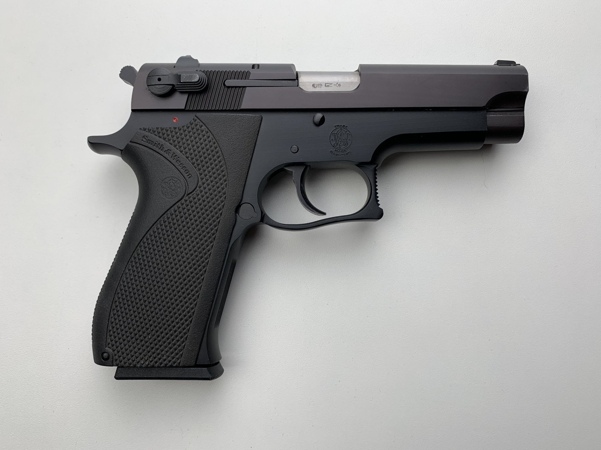 S&W	3904	FULL SIZE DA - SINGLE STACK		3 RD	9 MM