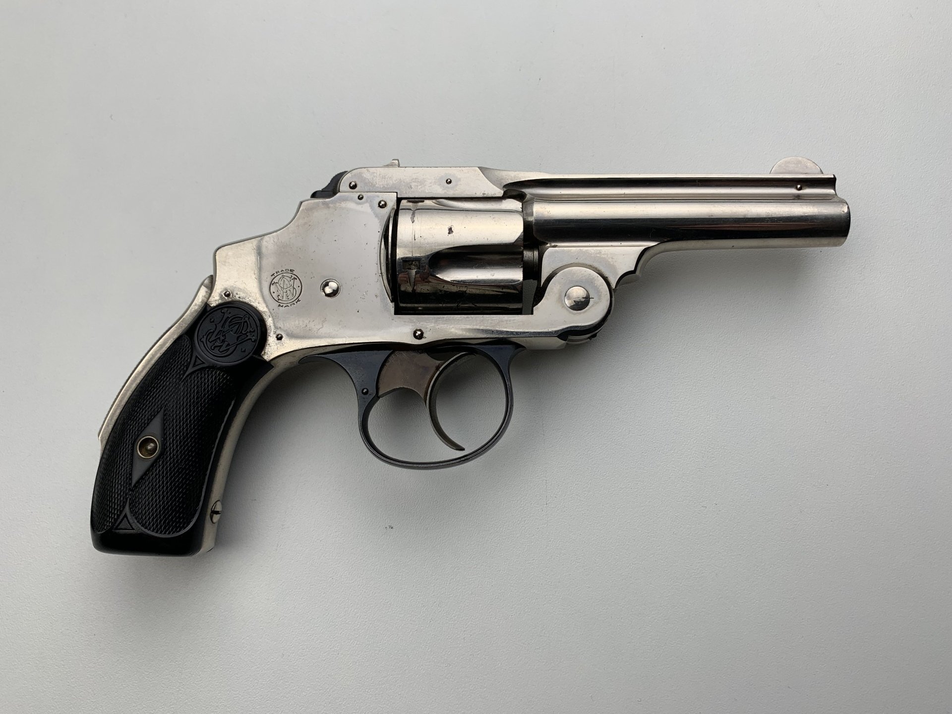 S&W	38	SAFETY HAMMERLESS		3 RD	38 S&W