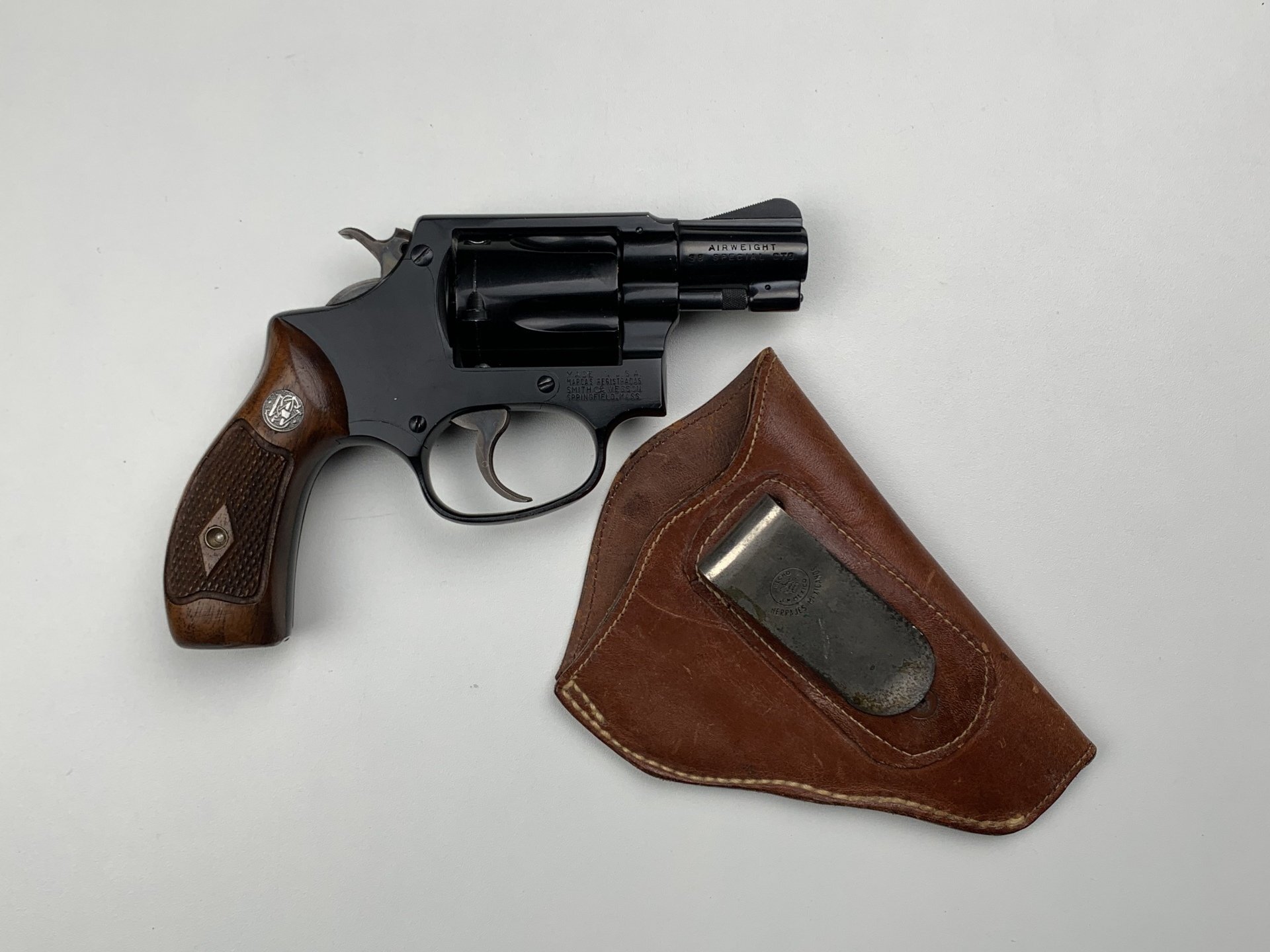 S&W	PRE 37 CHIEFS SPECIAL AIRWEIGHT			J	38 SPL