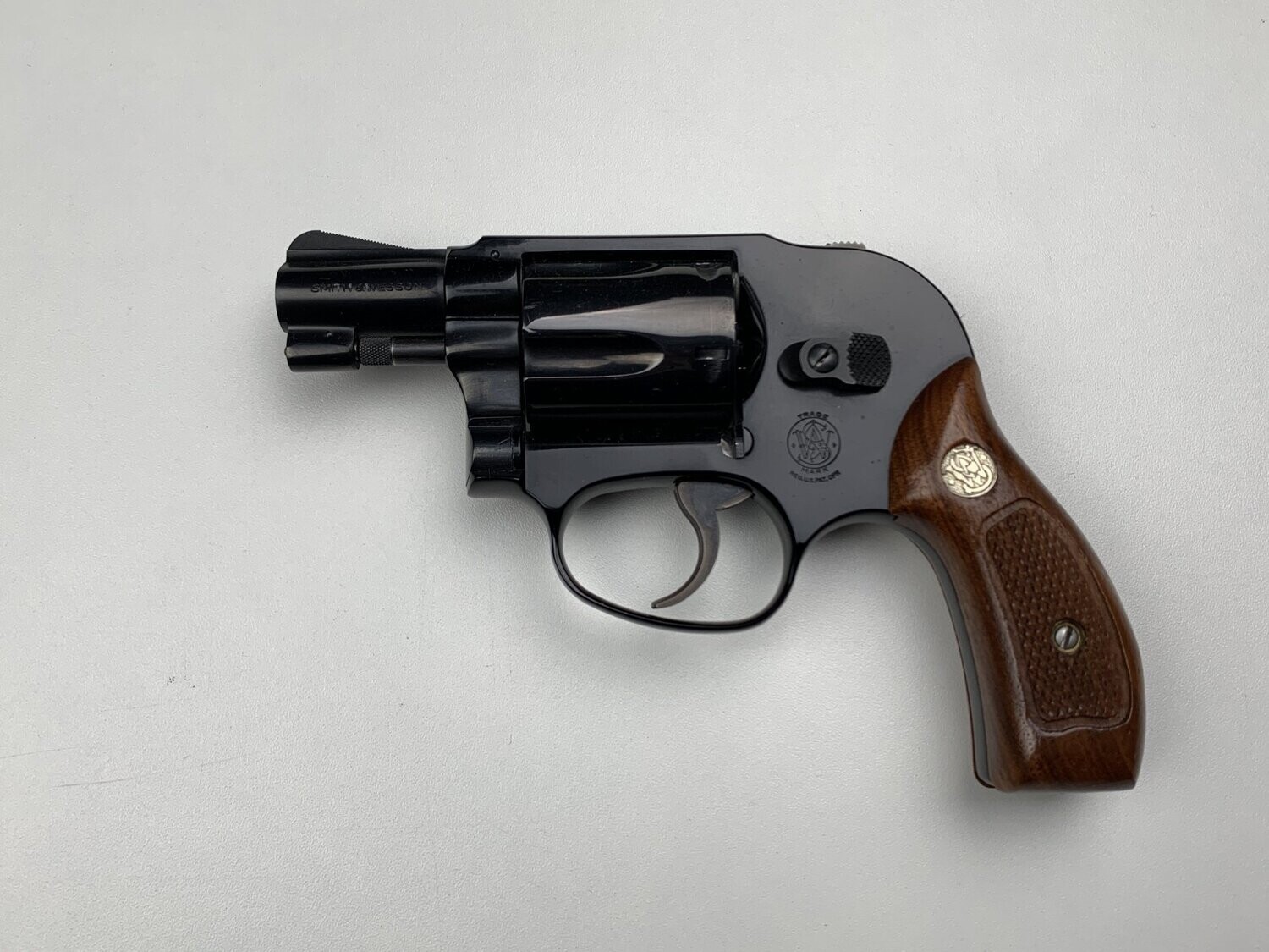 S&W	38		BODYGUARD AIRWEIGHT	J	38 SPL