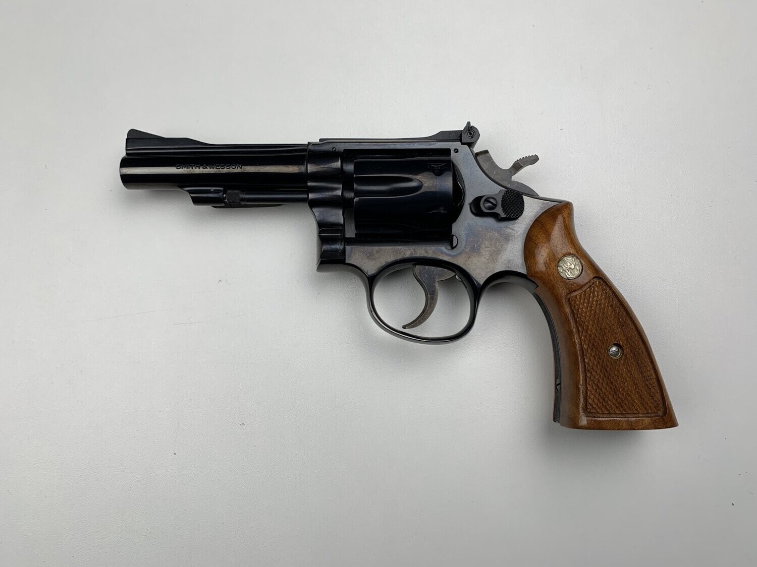 S&W	48	3	MASTERPIECE MAGNUM RF	K 	22MRF