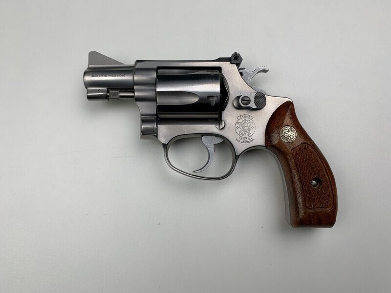 S&W	60	1	CHIEFS SPECIAL STAINLESS TARGET	J	38 SPL