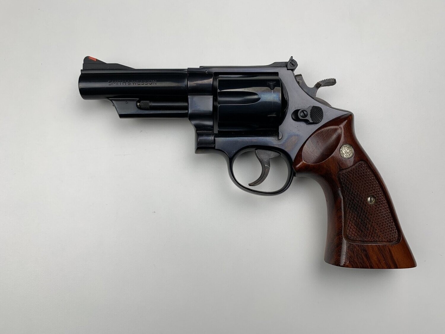 S&W	57		MAGNUM TARGET	N	41 MAG