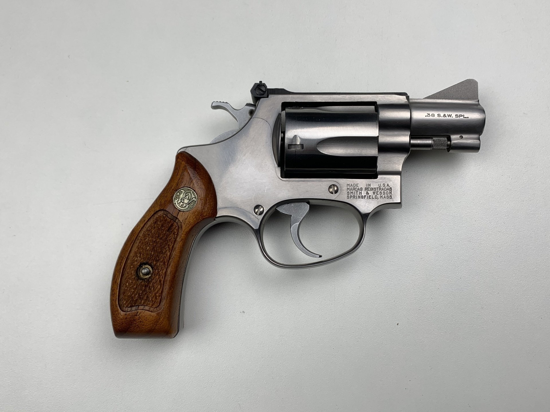 S&W	60	1	CHIEFS SPECIAL STAINLESS TARGET	J	38 SPL