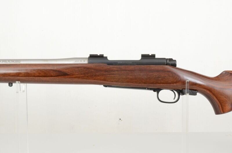 WINCHESTER	70	VARMINT TARGET RIFLE 	LAMINATED STOCK / SCOPE MOUNT  / NO FRONT SIGHT