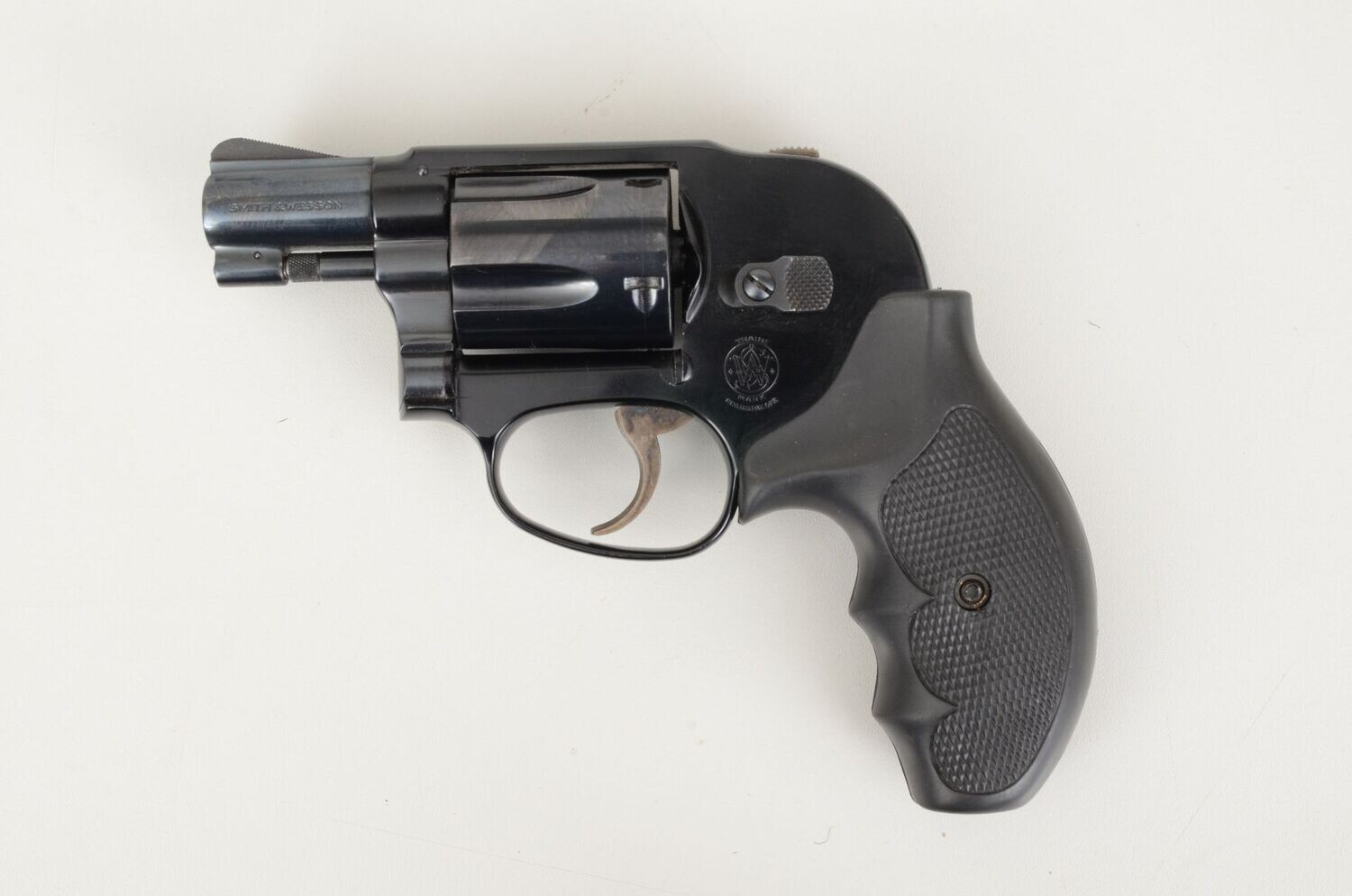 S&W	38	AIRWEIGHT	UNCLE MIKES GRIP