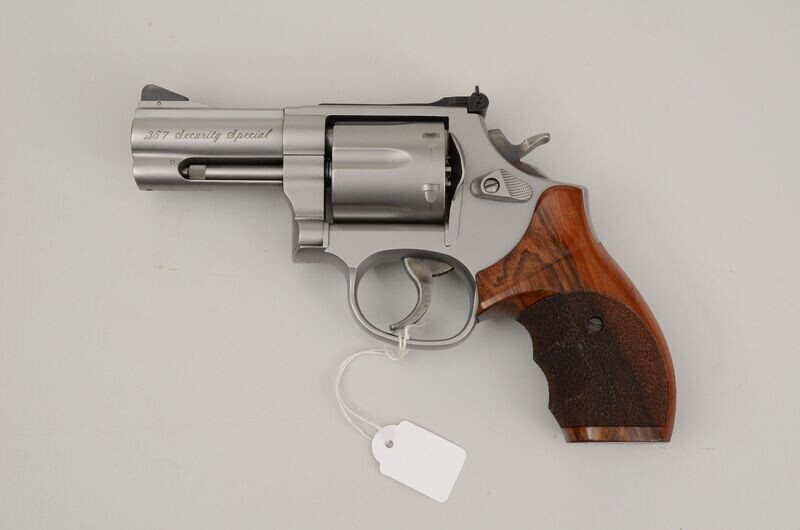 SMITH & WESSON 686-5 SECURITY SPECIAL 357 MAG