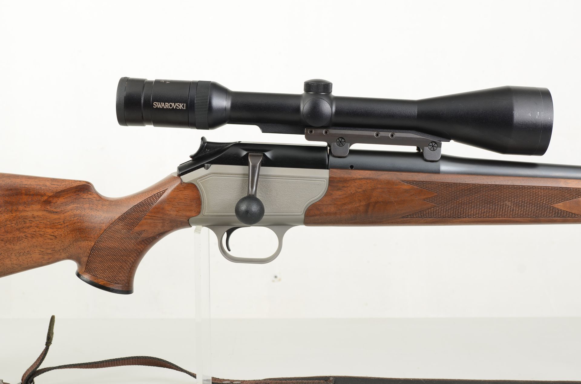 BLASER R93 STANDARD 300 WIN MAG + SCOPE