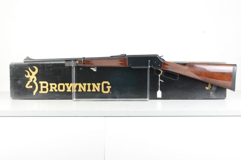 Browning 81 BLR lever action hunting rifle in 243 win + box