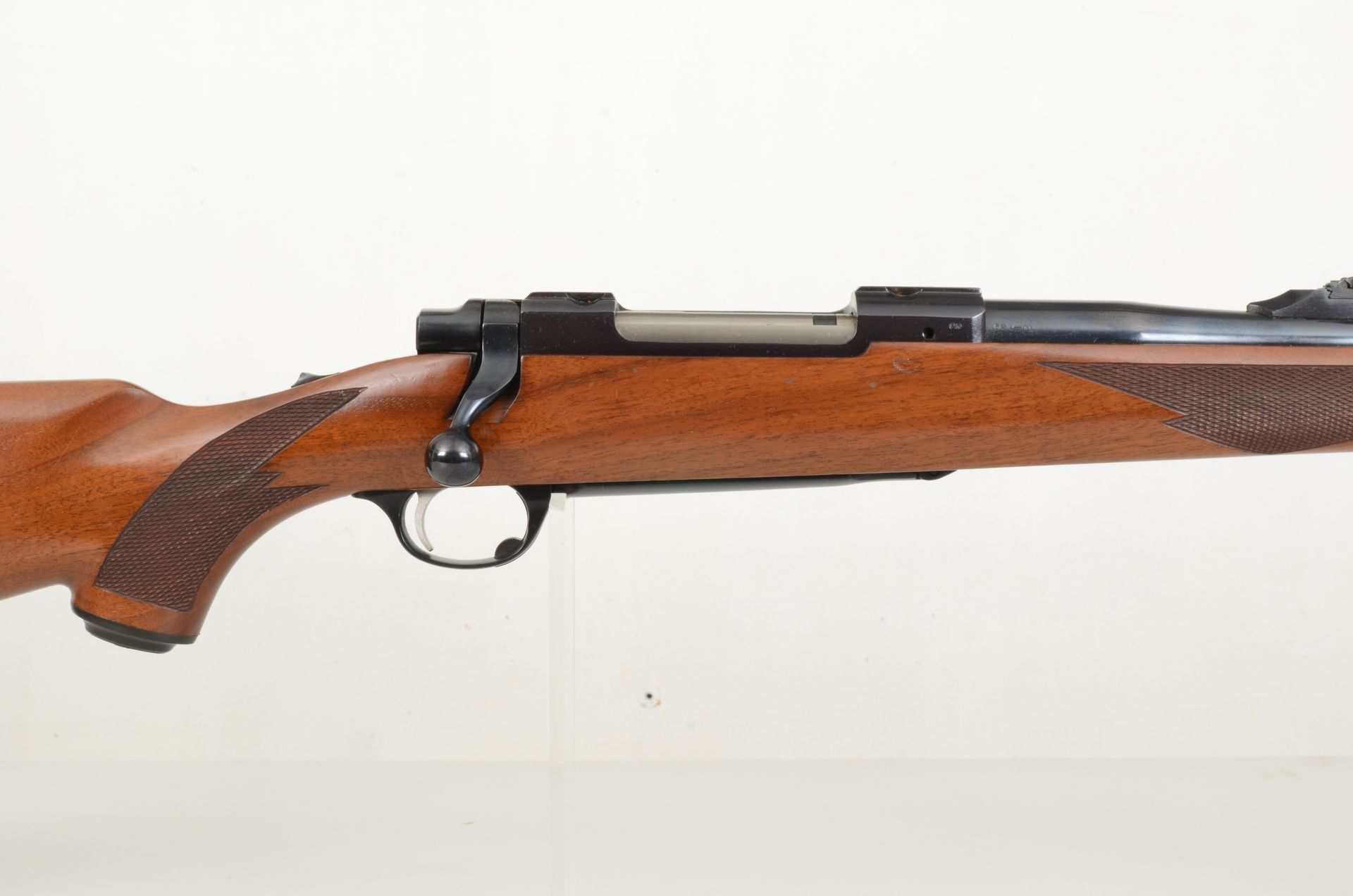 RUGER	M-77