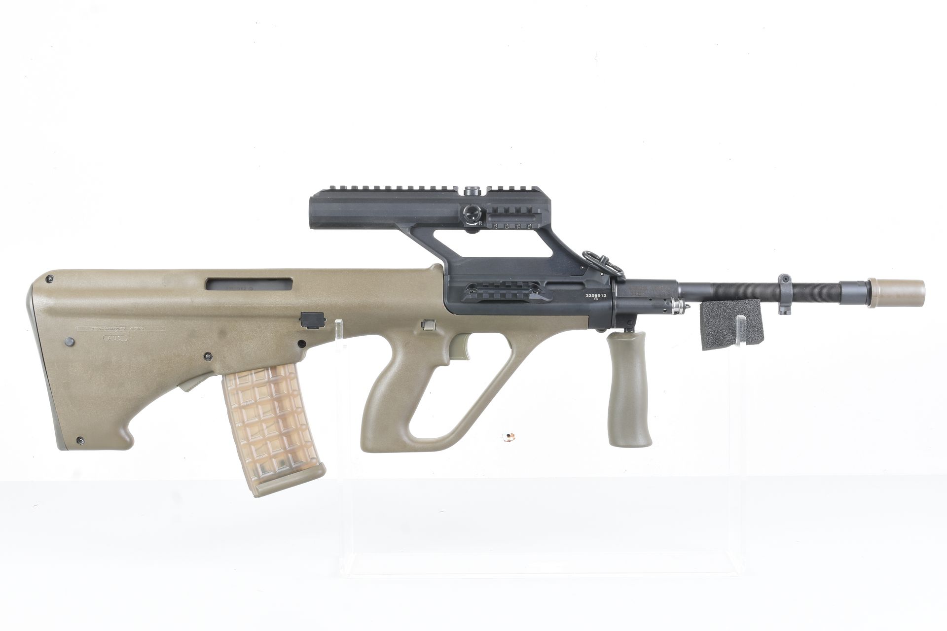 Steyr AUG A3  9