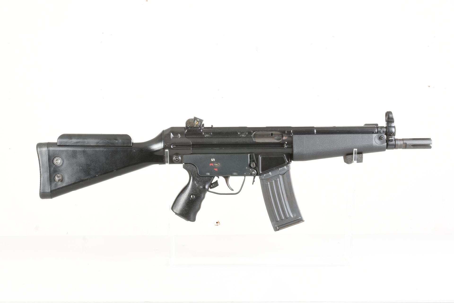 HECKLER & KOCH	MODEL 53	5,56X45