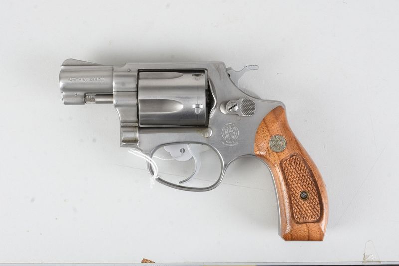SMITH & WESSON	60	38 SPL IN ORIGINAL BOX