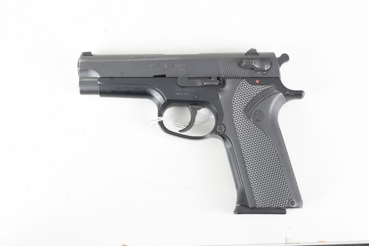 SMITH & WESSON 915 9x19MM 3RD GEN LOW BUDGET PISTOL SMITH & WESSON 915 9x19MM 3RD GEN LOW BUDGET PISTOL