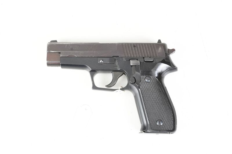 SIG P226 POLICE PISTOL german made 9mm vintage